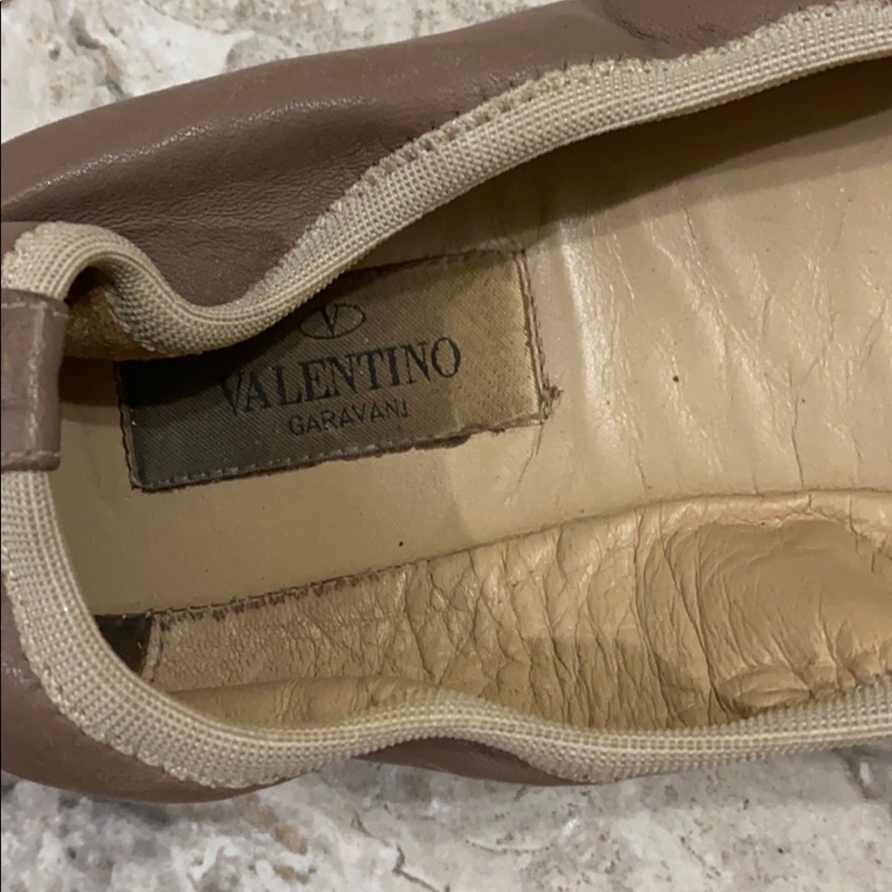 Flats - Picture 2 of 4